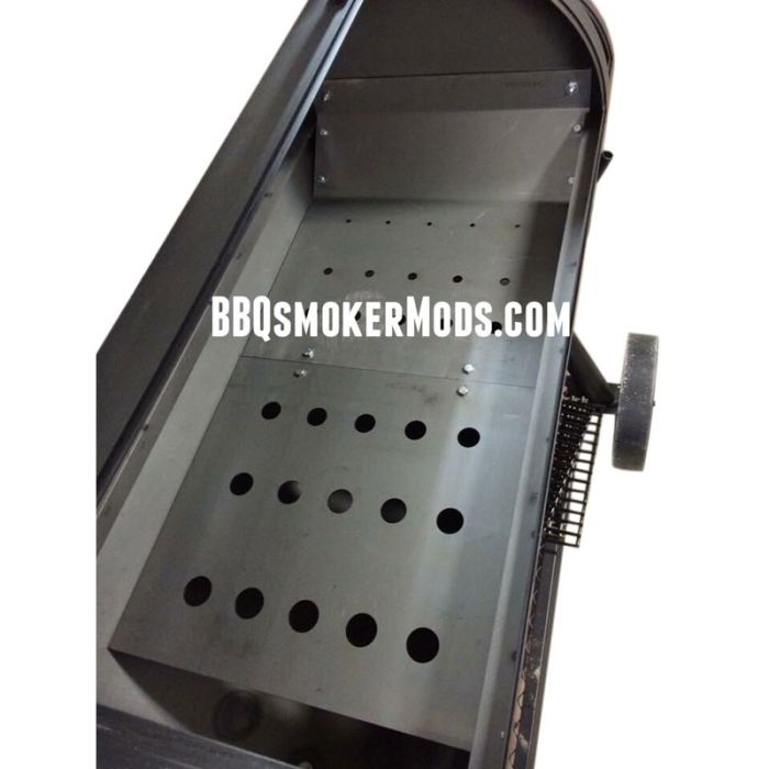 LavaLock® 36 x 17.5 Baffle Plate Horizontal BBQ Smoker (Tuning System)